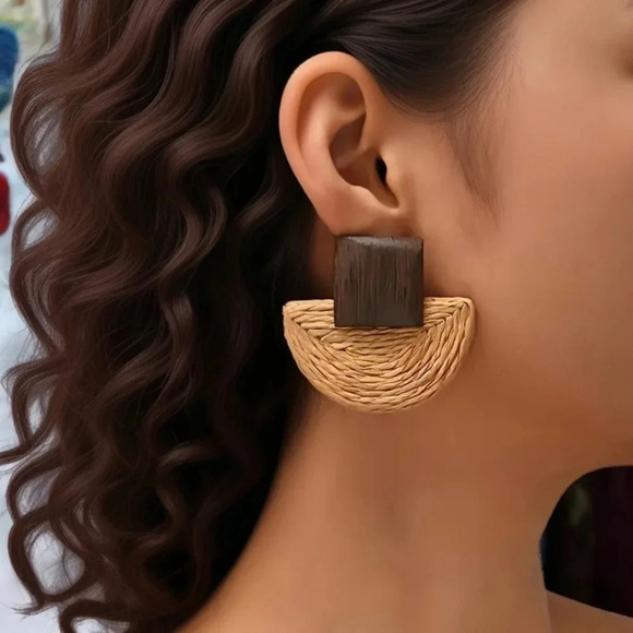 🆕️ Handcrafted Boho Chic Geometric Fan-Shaped Wooden Stud Earrings 🌿 - Picture 3 of 13